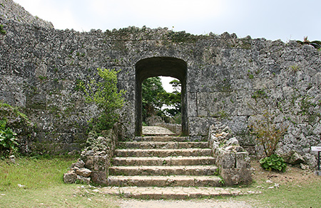 Nakagusuku-jo Castle Site