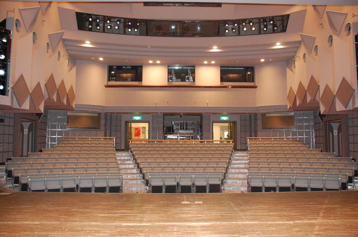 Okinawa Civic Theater “Ashibina”